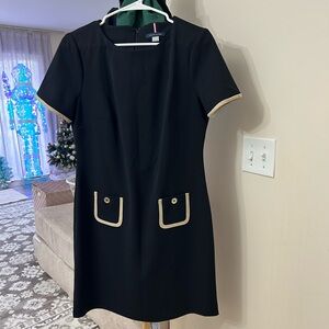Tommy Hilfiger Elegant Black Dress with Cream Accents